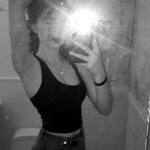 Meet your Posher, Naya